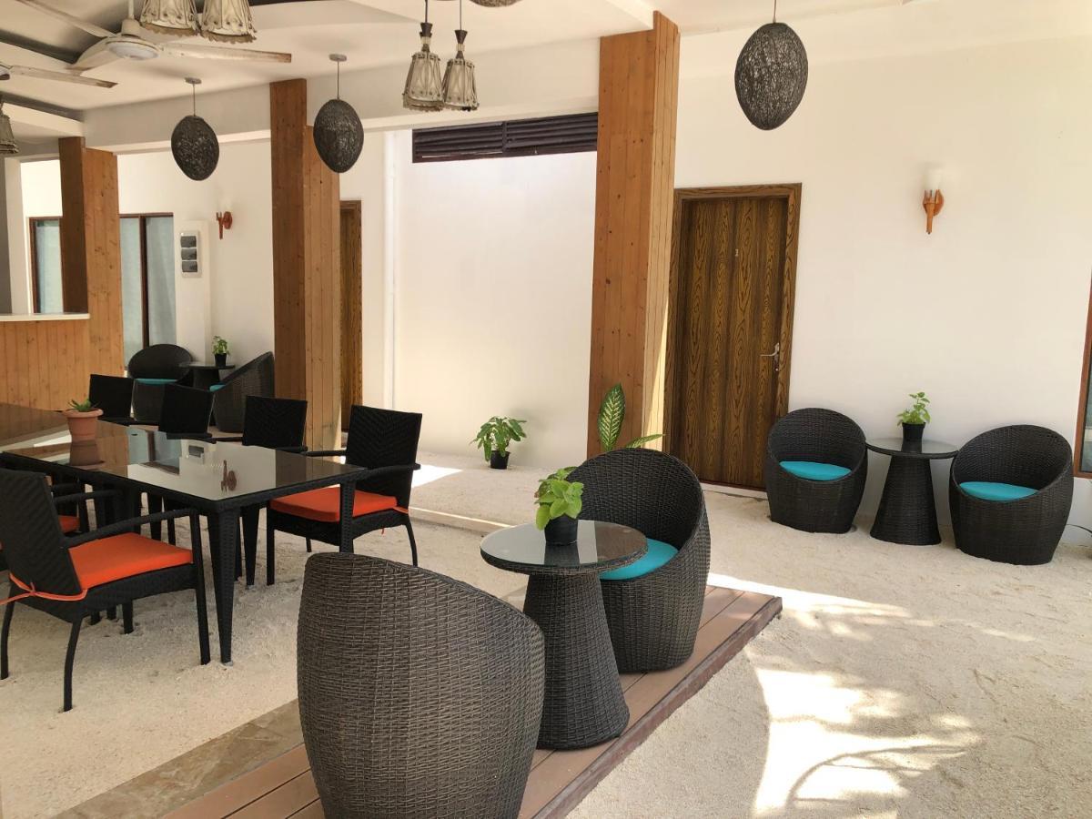 Lvis Blancura Hotel Dharavandhoo Exterior photo