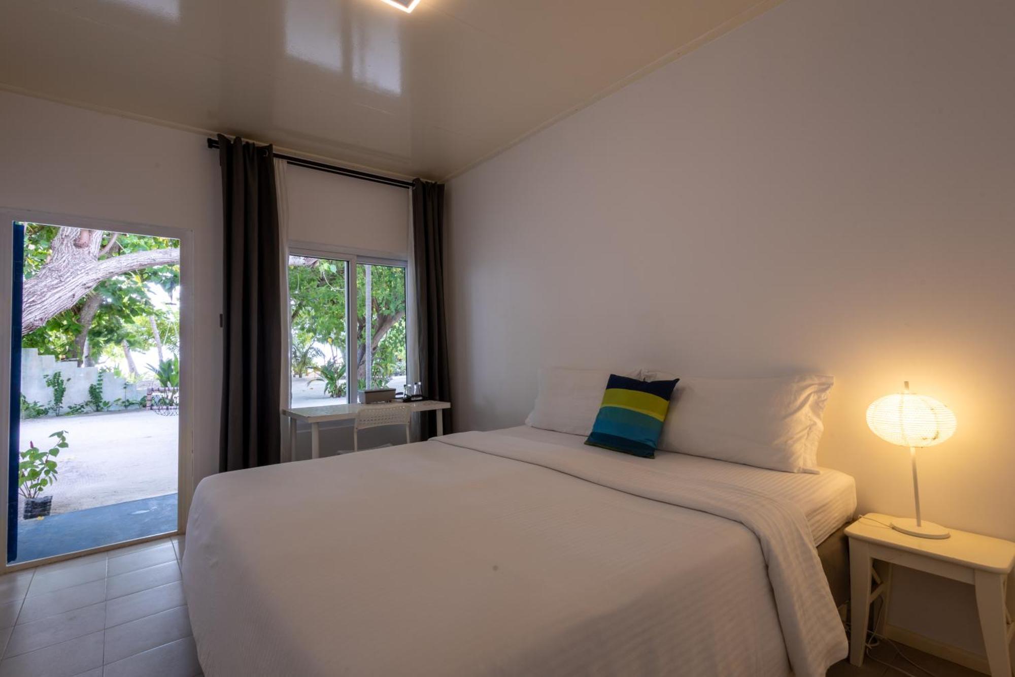Lvis Blancura Hotel Dharavandhoo Exterior photo