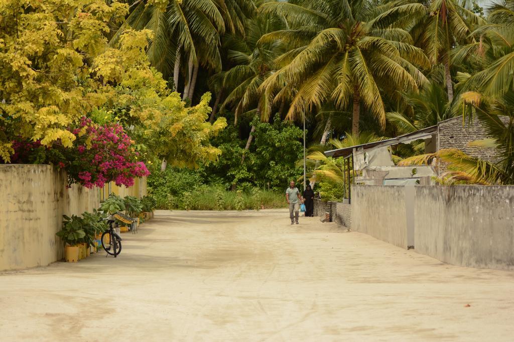 Lvis Blancura Hotel Dharavandhoo Exterior photo