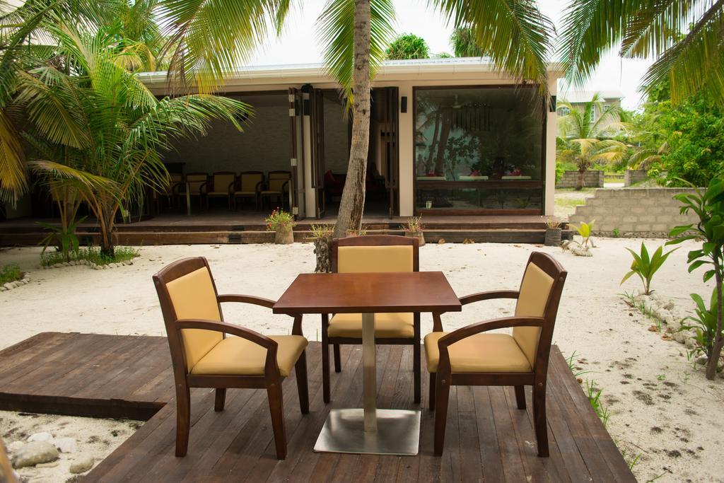 Lvis Blancura Hotel Dharavandhoo Exterior photo