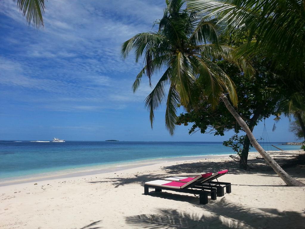 Lvis Blancura Hotel Dharavandhoo Exterior photo